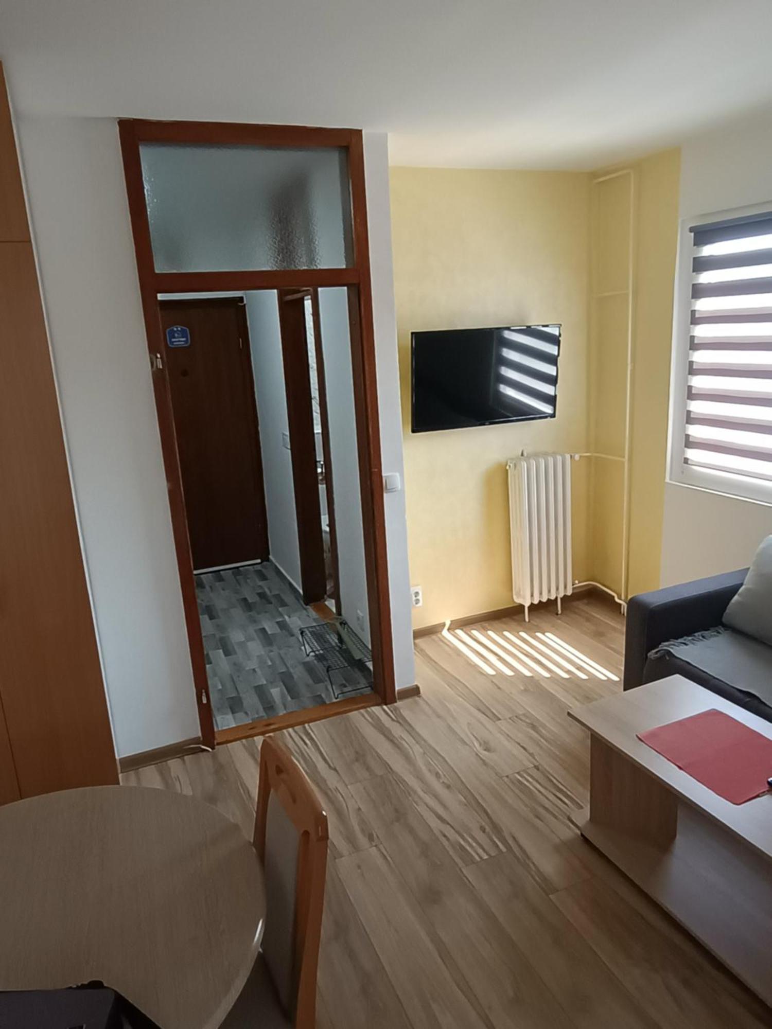 Ferienwohnung stan na dan IM Užice Exterior foto